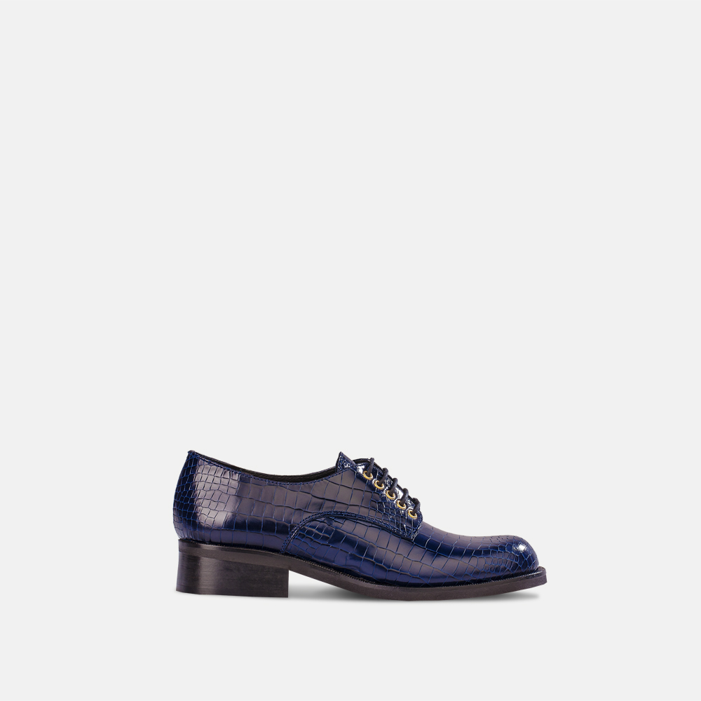 Carela Shoes